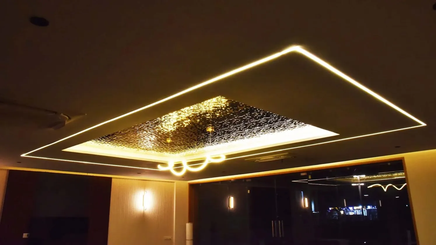 fabricated curve light